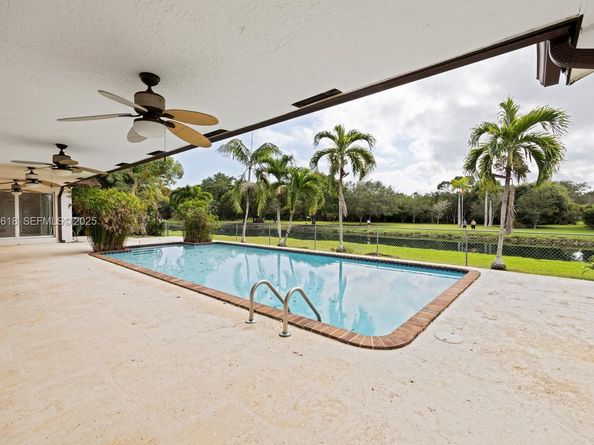 7860 SW 173rd Ter, Palmetto Bay FL 33157