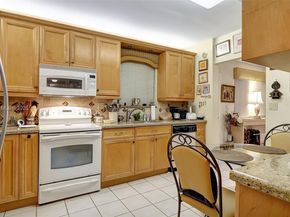 481 Ives Dairy Rd 1054, Miami FL 33179