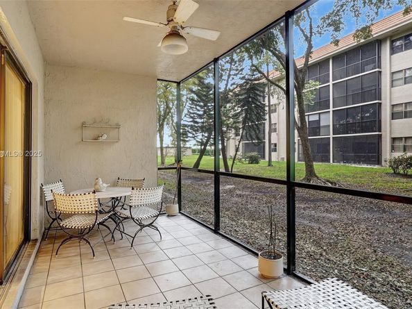 481 Ives Dairy Rd 1054, Miami FL 33179