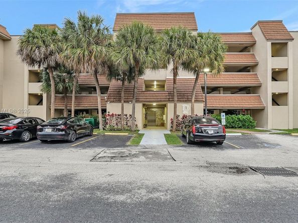 481 Ives Dairy Rd 1054, Miami FL 33179