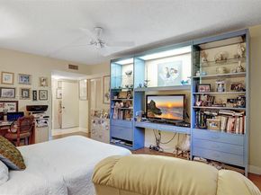 481 Ives Dairy Rd 1054, Miami FL 33179