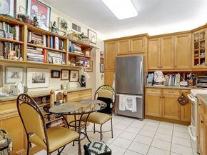 481 Ives Dairy Rd 1054, Miami FL 33179