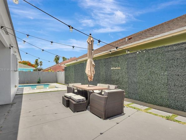 14405 SW 159th Ter, Miami FL 33177