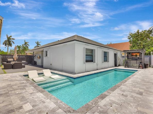 14405 SW 159th Ter, Miami FL 33177