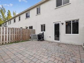 20868 NW 9th Path, Miami Gardens FL 33169