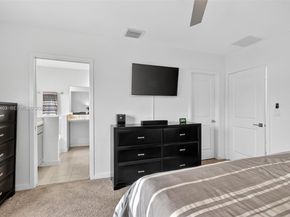 20868 NW 9th Path, Miami Gardens FL 33169