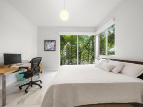 545 SW 11th St 208, Miami FL 33129