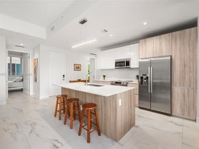 545 SW 11th St 208, Miami FL 33129