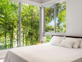 545 SW 11th St 208, Miami FL 33129