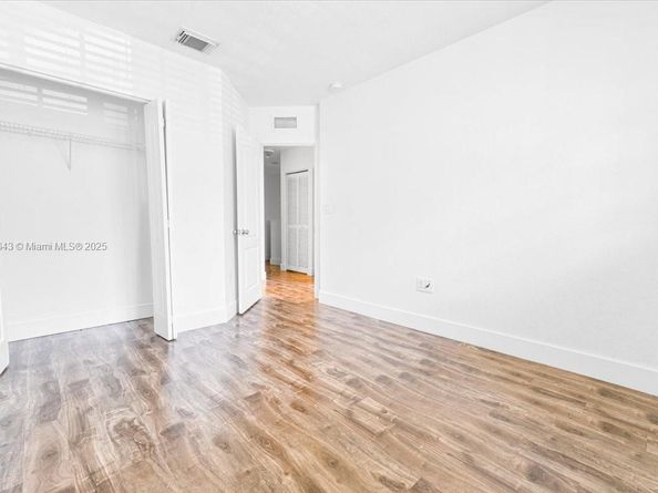 21007 NW 14 Pl 351, Miami Gardens FL 33169