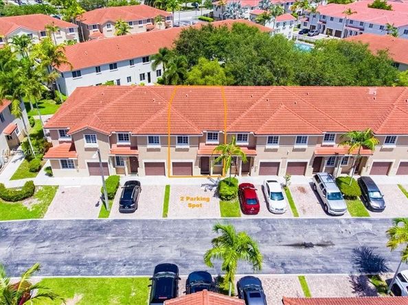 21007 NW 14 Pl 351, Miami Gardens FL 33169