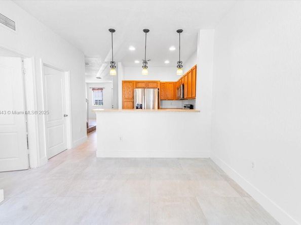 21007 NW 14 Pl 351, Miami Gardens FL 33169