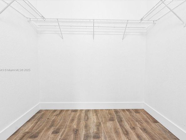 21007 NW 14 Pl 351, Miami Gardens FL 33169