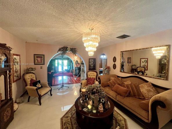 9601 SW 66th St, Miami FL 33173