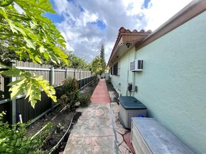 9601 SW 66th St, Miami FL 33173