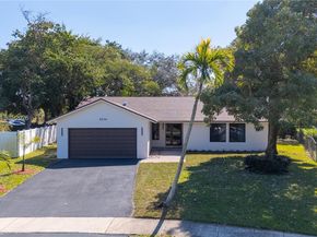 9234 Southampton Pl, Boca Raton FL 33434