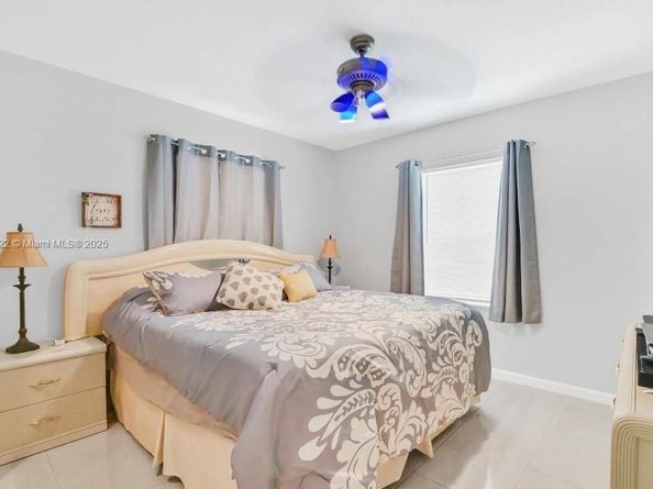 822 Avenida Hermosa, West Palm Beach FL 33405