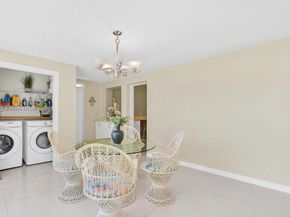 822 Avenida Hermosa, West Palm Beach FL 33405