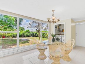 822 Avenida Hermosa, West Palm Beach FL 33405