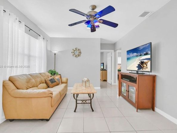 822 Avenida Hermosa, West Palm Beach FL 33405