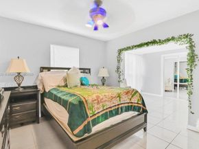 822 Avenida Hermosa, West Palm Beach FL 33405