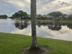 1226 N Hiatus Rd 1226, Pembroke Pines FL 33026