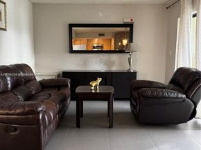 1226 N Hiatus Rd 1226, Pembroke Pines FL 33026