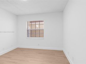1525 Seabay Rd, Weston FL 33326