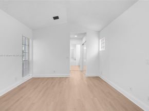 1525 Seabay Rd, Weston FL 33326