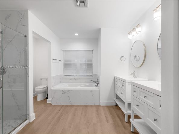 1525 Seabay Rd, Weston FL 33326