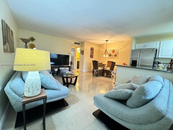 5300 Washington St I208, Hollywood FL 33021