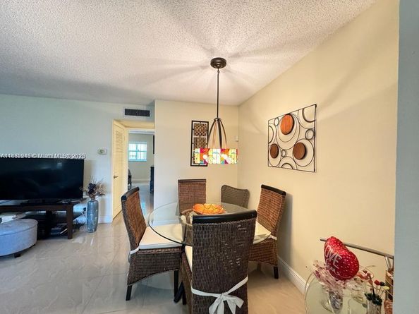 5300 Washington St I208, Hollywood FL 33021