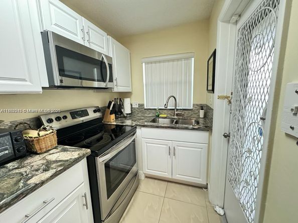 5300 Washington St I208, Hollywood FL 33021