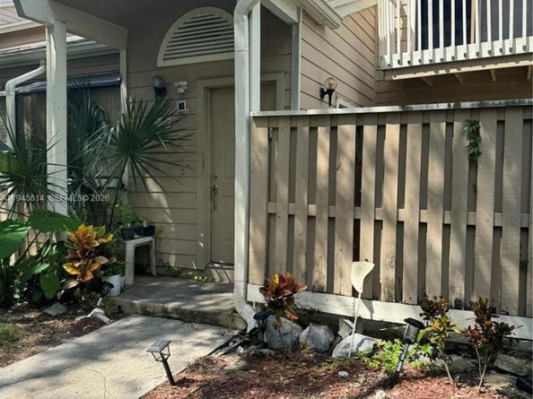 7157 Sportsmans Dr, North Lauderdale FL 33068