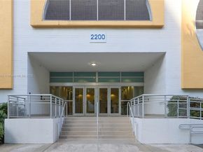 2200 NE 4th Ave 1002, Miami FL 33137