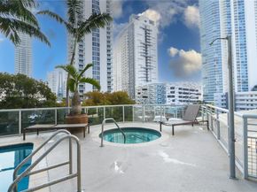 2200 NE 4th Ave 1002, Miami FL 33137