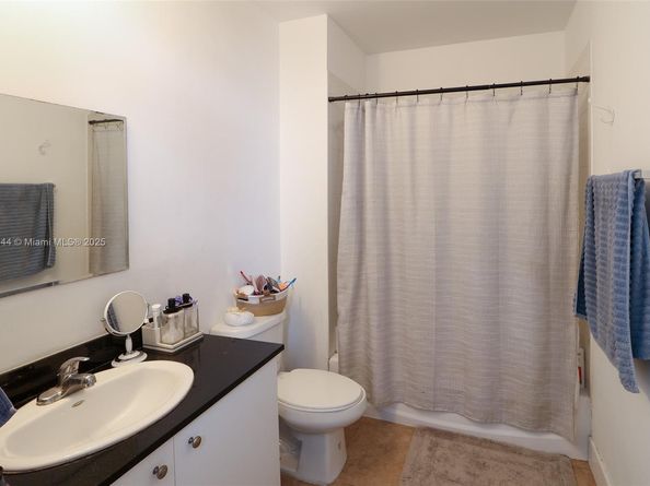 2200 NE 4th Ave 1002, Miami FL 33137