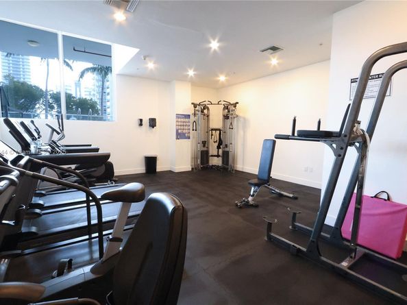 2200 NE 4th Ave 1002, Miami FL 33137