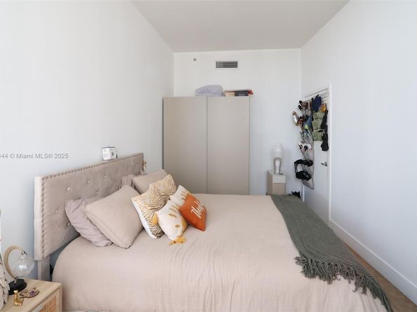 2200 NE 4th Ave 1002, Miami FL 33137