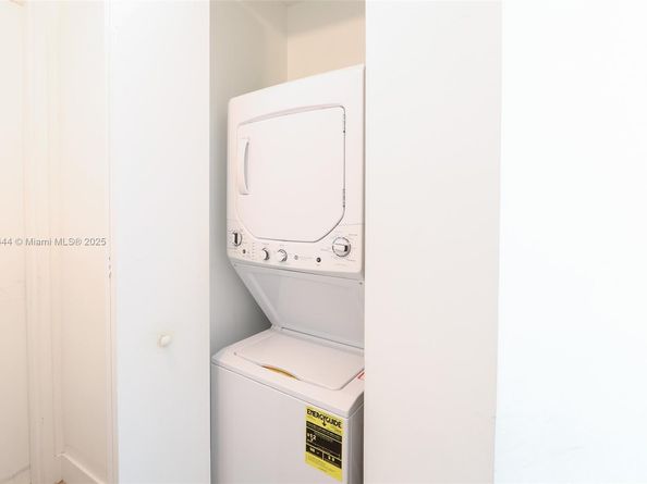 2200 NE 4th Ave 1002, Miami FL 33137