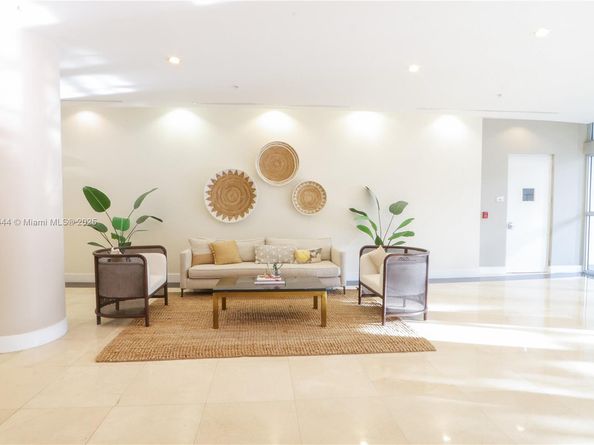 2200 NE 4th Ave 1002, Miami FL 33137