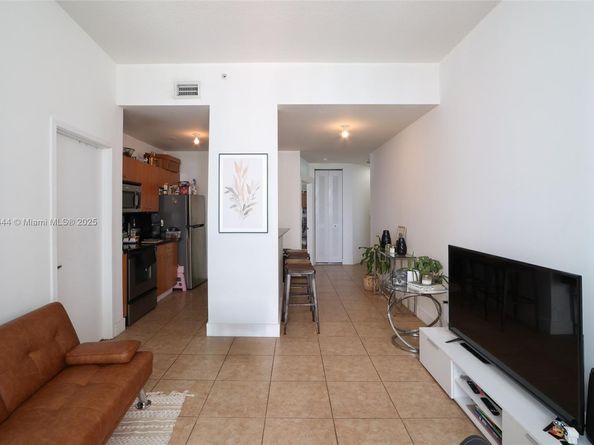 2200 NE 4th Ave 1002, Miami FL 33137