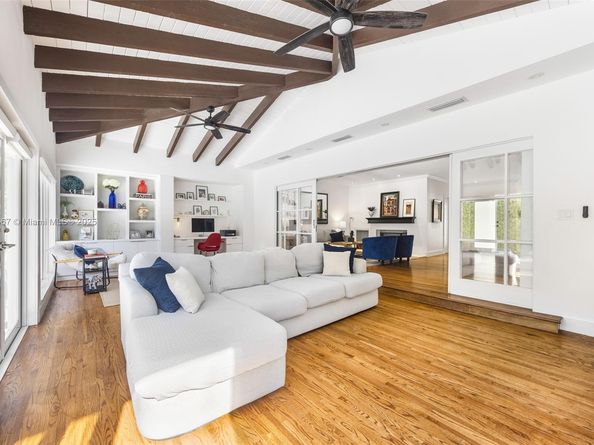 5906 Mall Mall, Coral Gables FL 33146