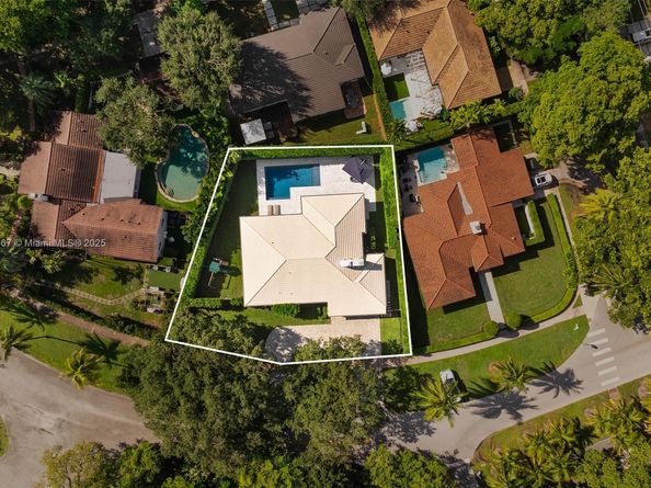 5906 Mall Mall, Coral Gables FL 33146