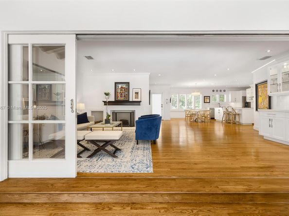 5906 Mall Mall, Coral Gables FL 33146