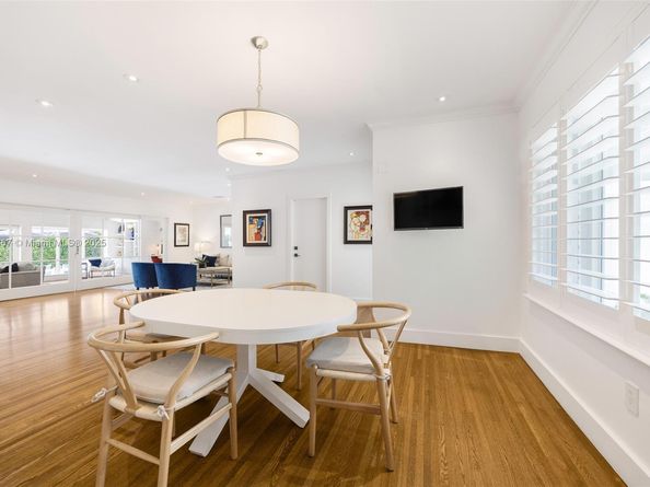 5906 Mall Mall, Coral Gables FL 33146