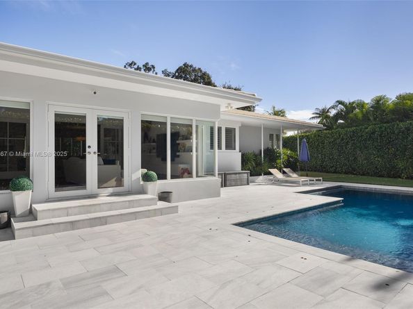 5906 Mall Mall, Coral Gables FL 33146