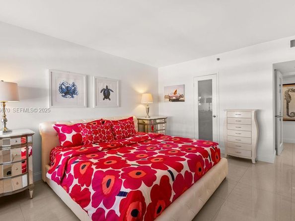 100 Lincoln Rd 702, Miami Beach FL 33139