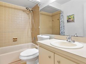 50 Forest Cir, Cooper City FL 33026