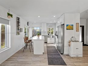 50 Forest Cir, Cooper City FL 33026